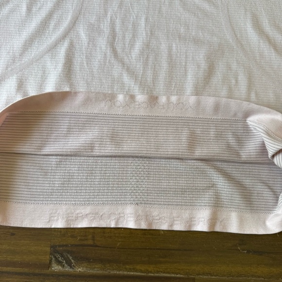 Lululemon Switfly Tech Short Sleeve Shirt - Picture 3 of 7